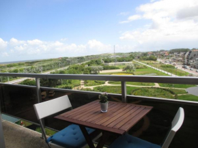 Studio with sea view and panoramic view in Bredene
